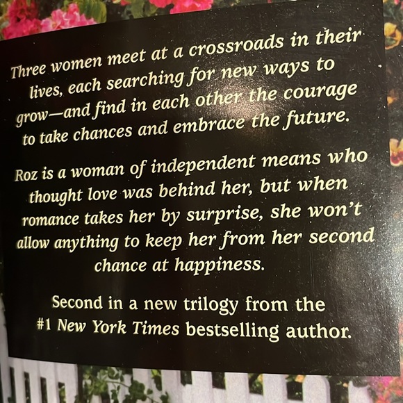 Paperback book Nora Robert’s. Black Rose - Picture 3 of 3